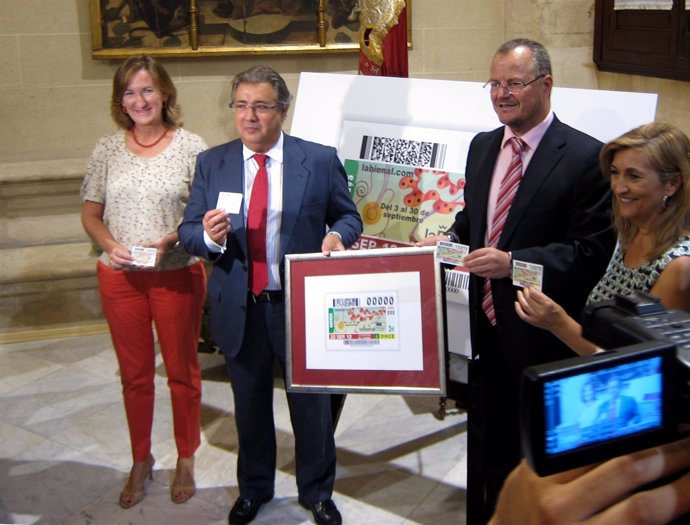 El alcalde de Sevilla, Juan Ignacio Zoido, en la presentación del cupón de ONCE