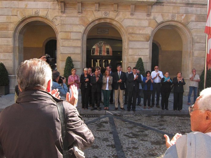 Homenaje A Santiago Carrillo