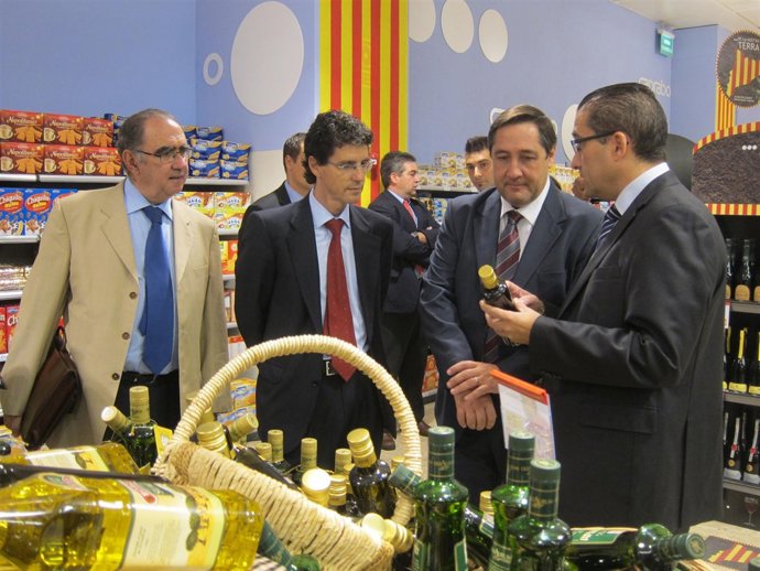 El Dtor. Gral. De Caprabo, Alberto Ojinaga, Y El Conseller Josep Maria Pelegrí