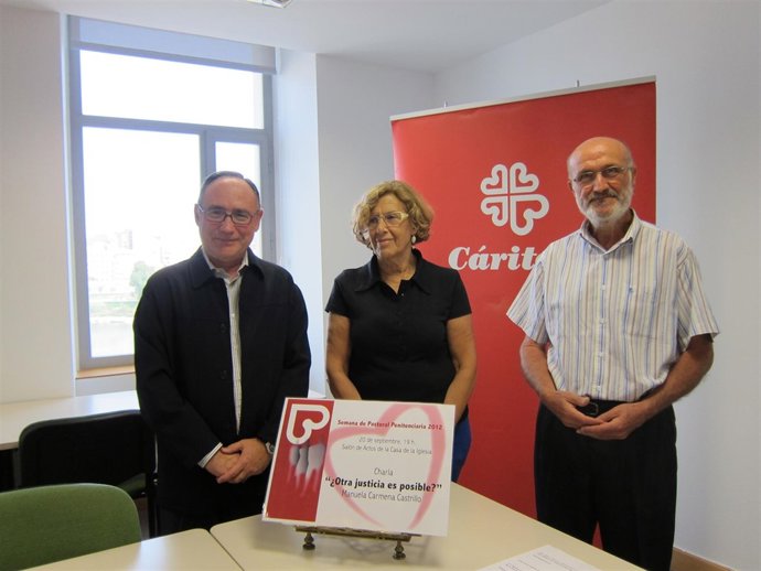 Carlos Sauras, Manuela Carmena Castrillo y Julio Batalla.