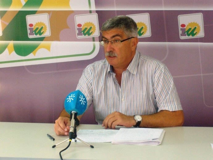 El Concejal De IU En El Ayuntamiento De Huelva  Juan Manuel Arazola.