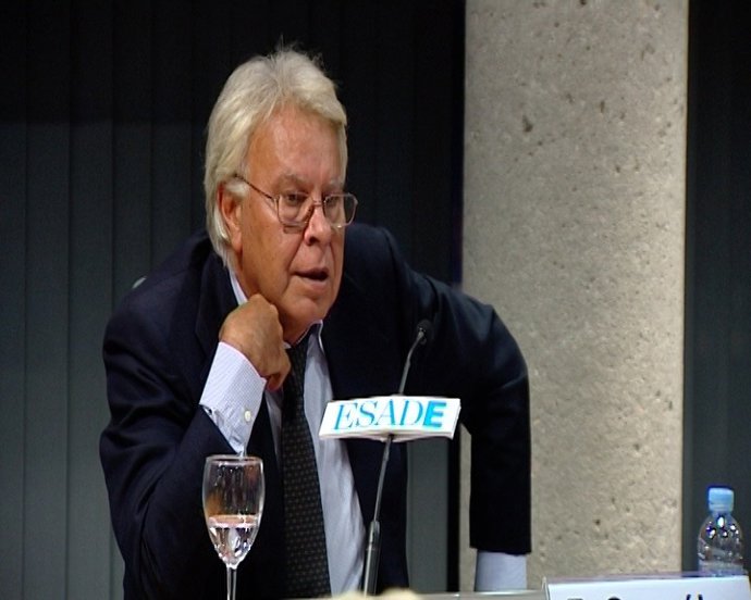 Felipe González valora un posible rescate a España
