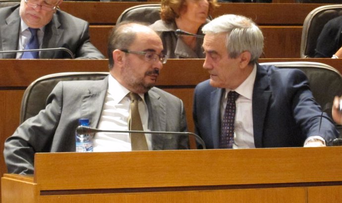 Javier Lambán y Javier Sada (PSOE) en las Cortes de Aragón