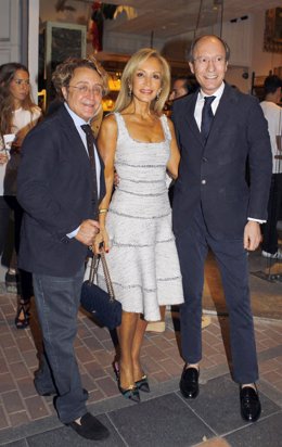 Victorio & Lucchino con Carmen Lomana
