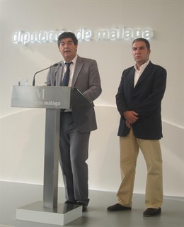 Valderas, junto a Bendodo, en rueda de prensa