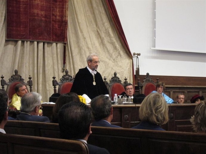 Intervención del rector de la USAL en el inicio del curso académico