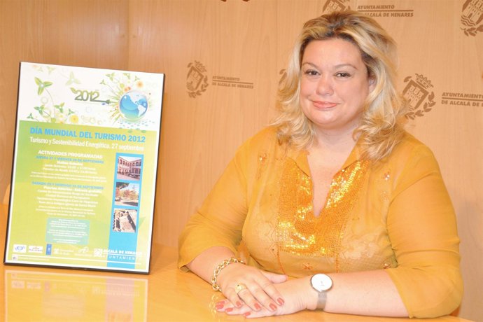 La edil presenta las actividades de este día.