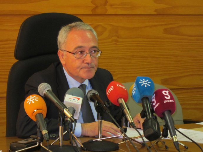 El Juez Decano De Sevilla