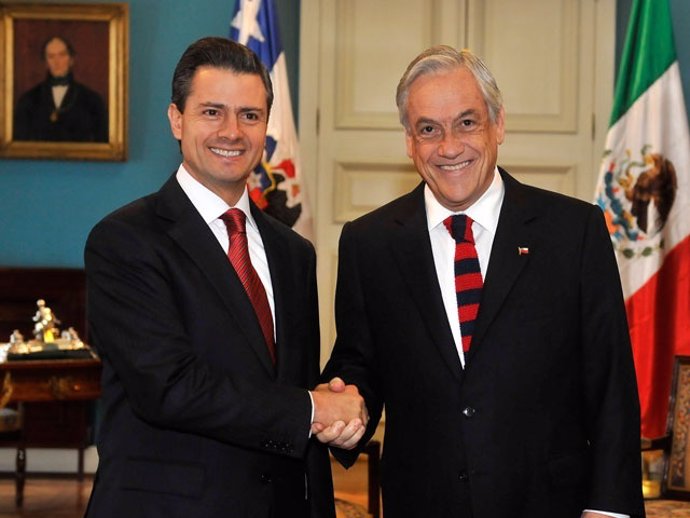 Piñera y Peña Nieto se reúnen en Santiago