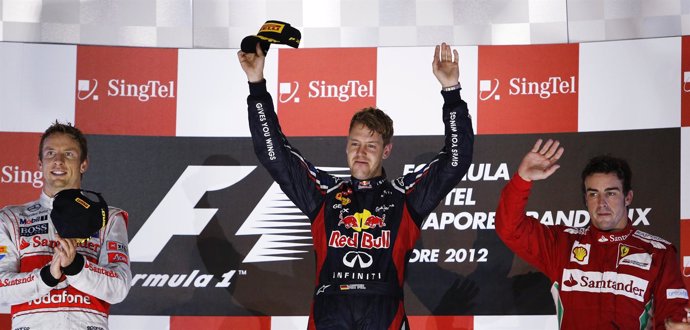 Vettel Button Fernando Alonso GP Singapur podio