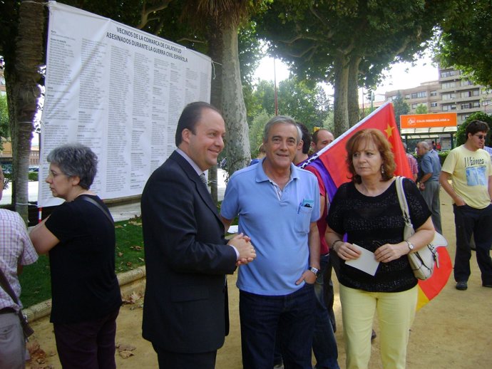 Javier Sada (PSOE) en acto a favor de la memoria histórica en Calatayud