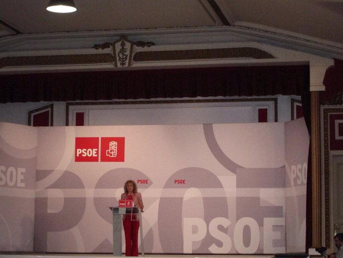 Eva Díaz Tezanos en el 110 aniversario del PSOE de Torrelavega