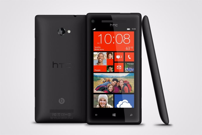 Windows Phone 8X by HTC 