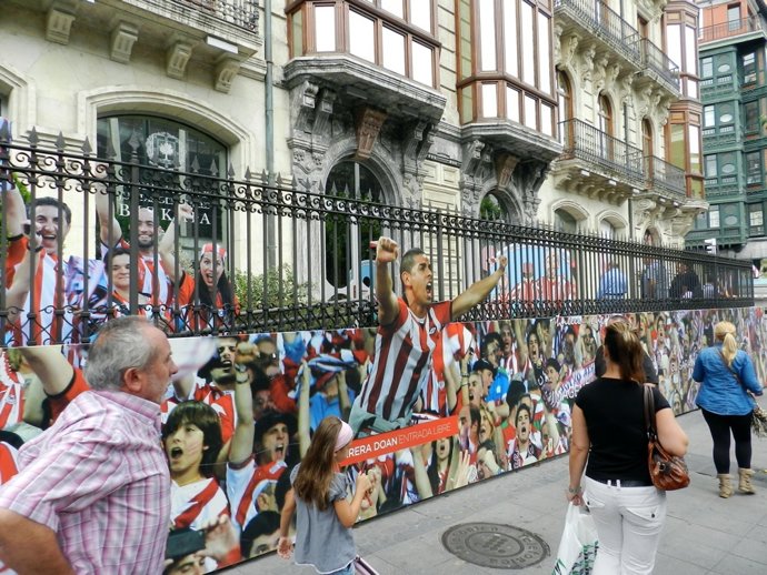 Fachada de las Junta Generales de Bizkaia en Bilbao