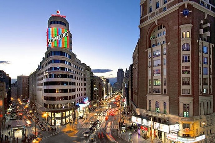 Fachada del Vincci Capitol en Madrid