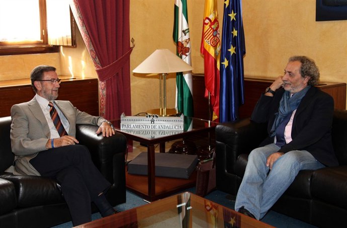 Manuel Gracia y José Chamizo en el Parlamento