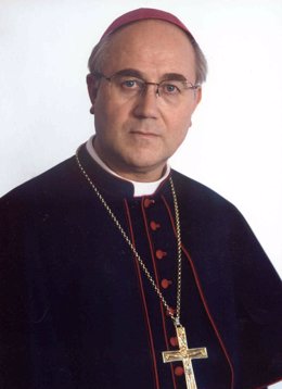 El Obispo de Almería, monseñor Adolfo González Montes