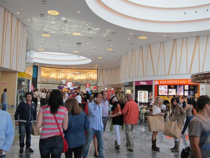Interior del centro comercial Río Shopping