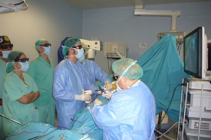 Equipo de urología del Hospital Quirón Zaragoza