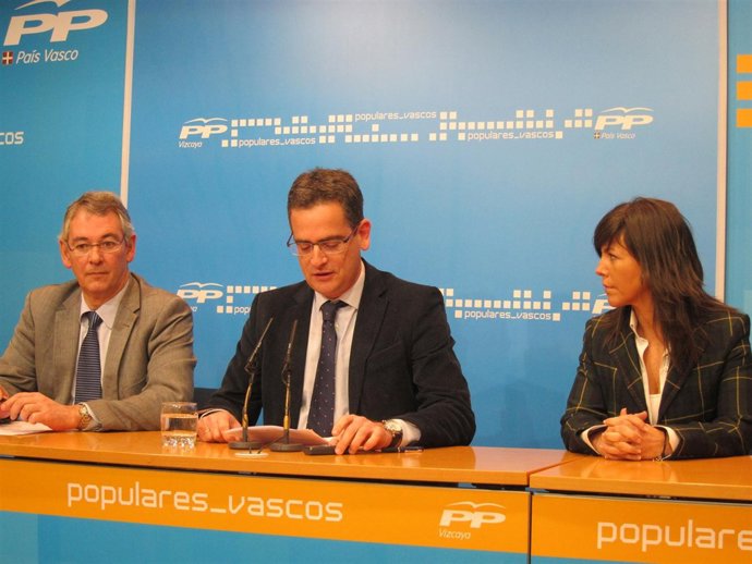 Antonio Basagoiti en una rueda de prensa