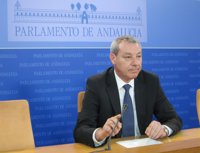 PSOE-A alaba la "sinceridad" de Chaves y asegura que el PP-A ha "fracasado" en su intento de vincularlo con los ERE