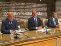 Monago reitera que "a día de hoy, Extremadura no se va acoger al Fondo de Liquidez"