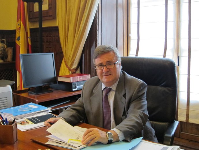 Arturo García-Tizón