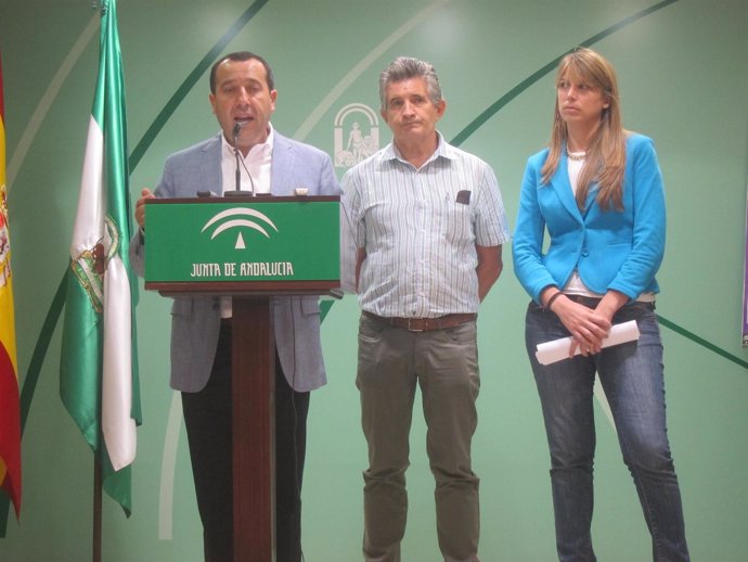 Ruiz Espejo, Gálligo y Martín Palop, en rueda de prensa