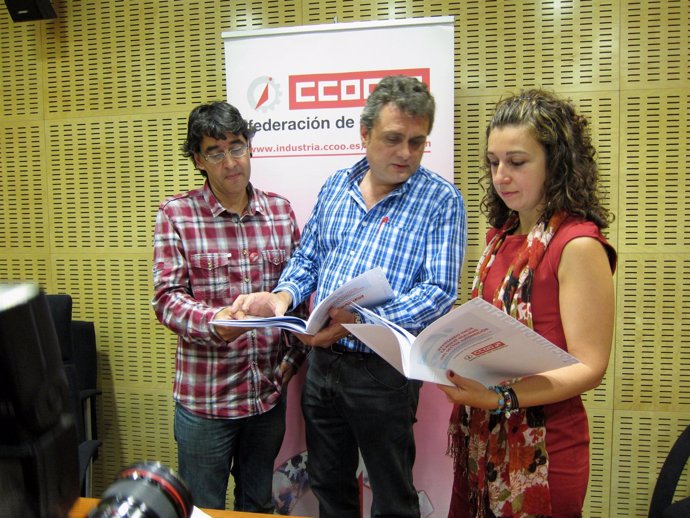 Gonzalo Díez, Miguel Ángel Breznes y Vanesa Fernández, de CC.OO.