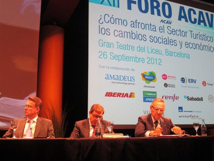 Paul de Villiers, Luis Francisco Minayo y Joan Gaspart en el XII foro del Acav