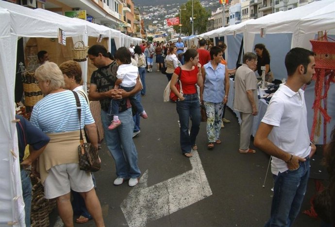 Fería De Artesanía De Santa Úrsula, En Tenerife.