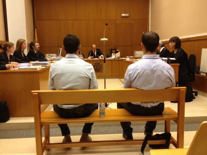 Mossos Acusados De Dejar Sin Testículos A Un Delincuente