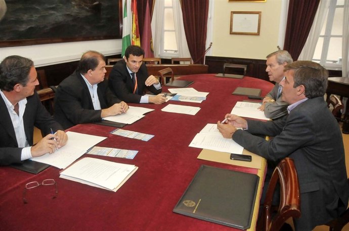 NP. Turismo. Premiados Con El Cádiz De Promoción Turística 2012