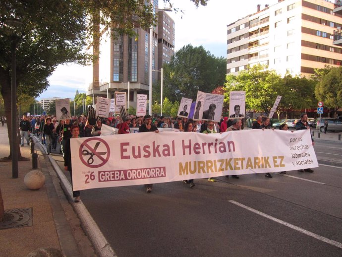 Manifestación en Pamplona de la huelga general del 26-S.