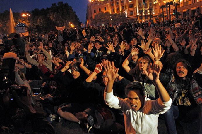 Concentración de 'indignados' en la plaza de Neptuno