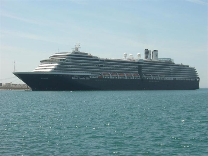 Un barco de cruceros