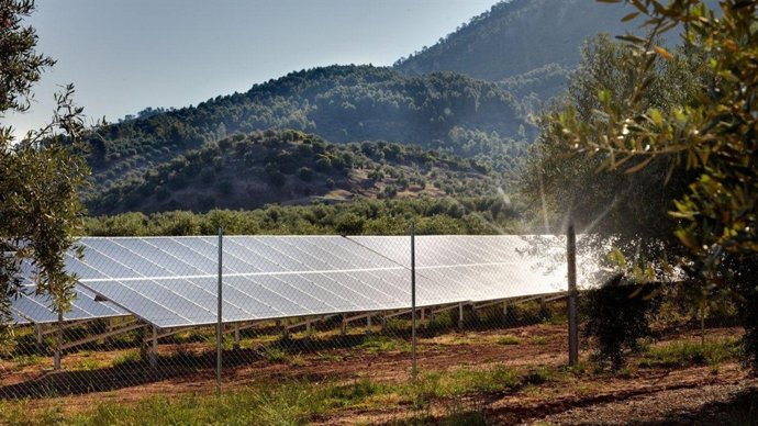 Instalación Fotovoltaica De Ennera