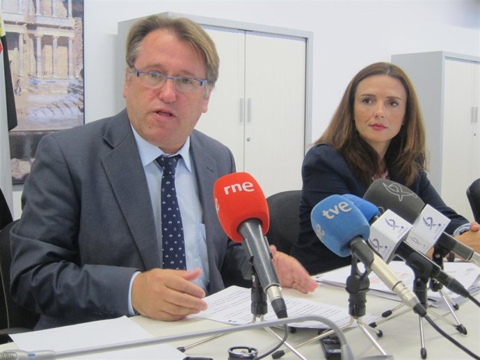 Víctor Del Moral y Elisa Cruz 