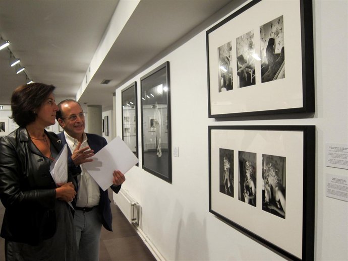 Cantalapiedra Durante La Inauguración De La Exposición 'Marilyn'