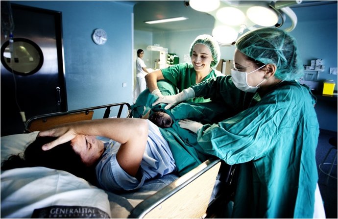 Una de las fotografías premiadas, 'Primeros Minutos' de Roberto Milán