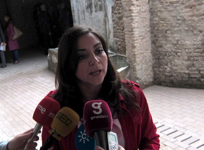 La delegada territorial de Fomento, Vivienda, Turismo y Deporte, Granada Santos