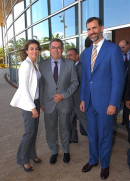 Marco Aurelio Pérez junto a los príncipes de Asturias