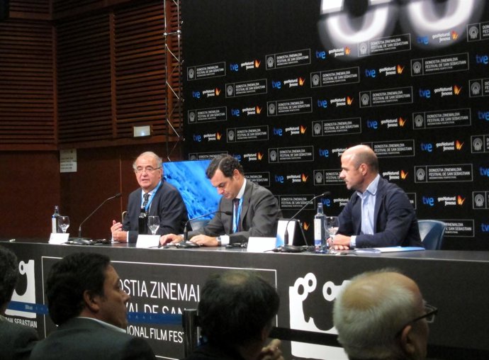 Representantes de FAPAE y TVE