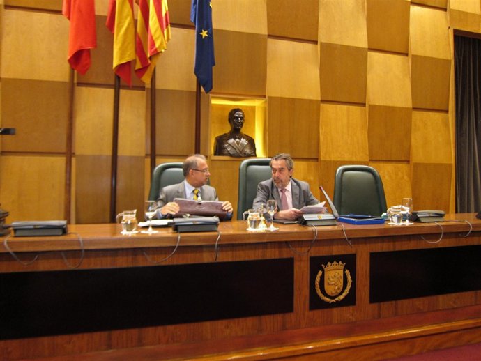 Fernando Gimeno, al lado de Juan Alberto Belloch