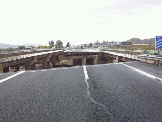 Autovía A7 cortada en el kilómetro 58