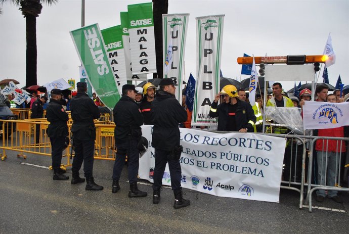 Los funcionarios en la manifestación