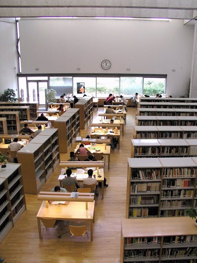 Biblioteca infantil y juvenil - Biblioteca Cánovas - Diputación de