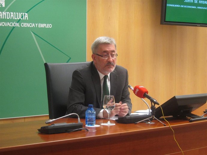 El consejero de Economía, Innovación, Ciencia y Empleo, Antonio Ávila