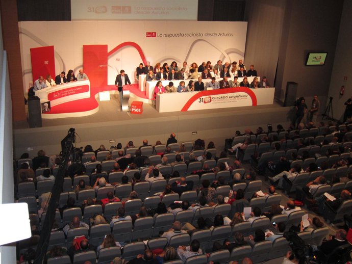Javier Fernández Interviene Al Final Del Congreso De La FSA