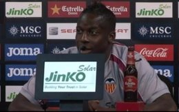 Cissokho, jugador del Valencia en rueda de prensa